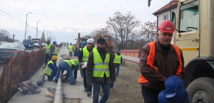 Se lucrează de zor pe şantiere FOTO Adevărul