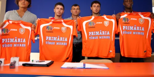 Fanii vor putea cumpăra tricouri originale de joc