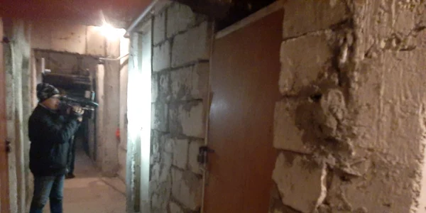 Braşovenii au compartimentat adăposturile ca să poată avea beciuri toţi locatarii FOTO Ioan Buciumar