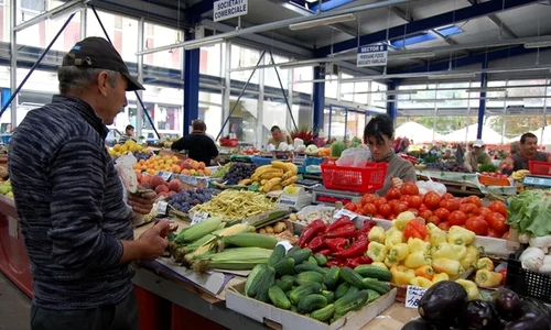 În tramvai Legume n soarele ăl mare jpeg