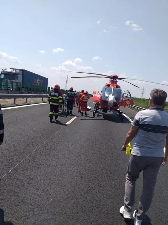 Copilul rănit grav a fost preluat de un elicopter SMURD FOTO Facebook/ISU Călăraşi