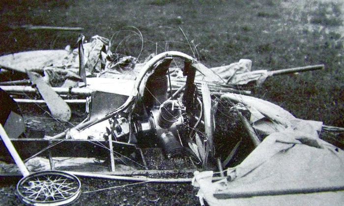 Resturile avionului „A. Vlaicu nr. II”, în urma catastrofei din 13 septembrie 1913