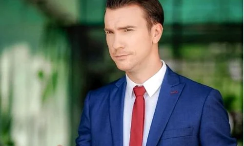 Claudiu Popa, fostul iubit al Emmei Zeicescu  Cei doi au împreună și un copil  jpeg
