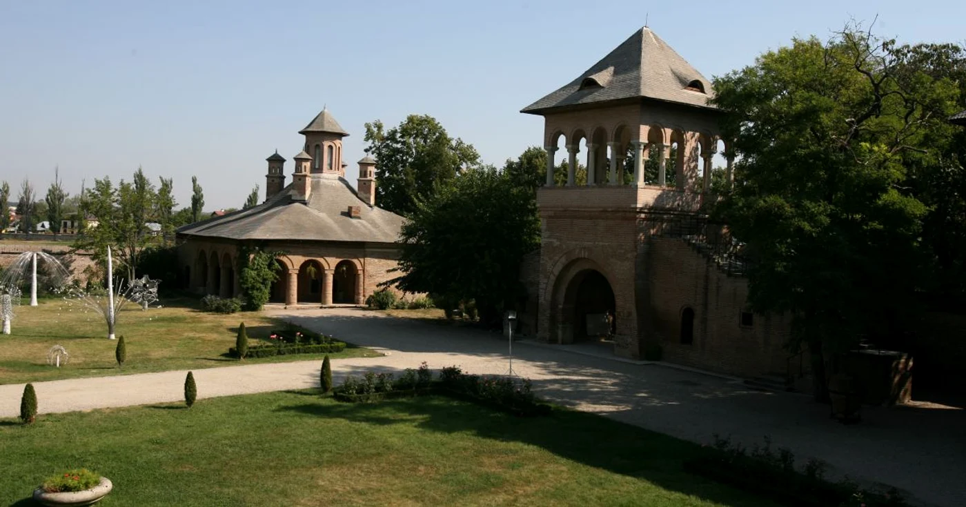 Cercetaşii români şi din străinătate vor sărbători 100 de ani de existenţă a Cercetăşiei în România prin mai multe activităţi organizate la Palatul Mogoşoaia FOTO Adevărul