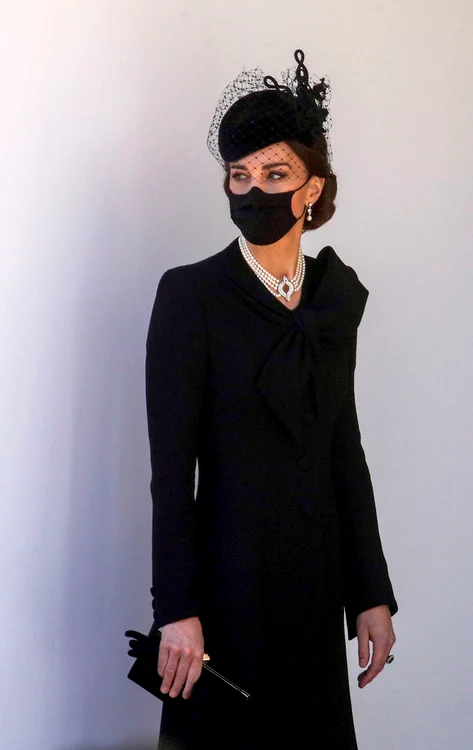 Ducesa de Cambridge a îmbrăcat pentru ceremonie o rochie Roland Mouretfoto: Guliver / GettyImages