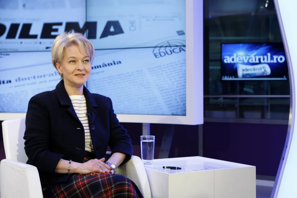 Cum s au schimbat mentalităţile – dialog cu Mona NICOLICI jpeg