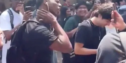 un student parodiaza uciderea lui Charlie kirk jpg