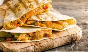 quesadilla cu pui jpg