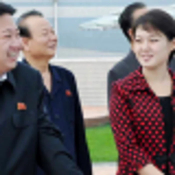Kim Jong-un alaturi de sora sa FOTO KCNA