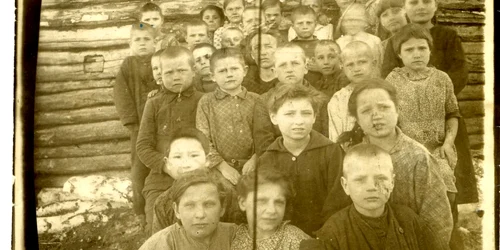 Basarabeni deportaţi în Siberia Sursa foto Patrimoniul Muzeului Naţional de Arheologie şi Istorie a Moldovei 