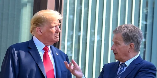 Sauli Niinisto discutand cu Donald Trump FOTO EPA-EFE