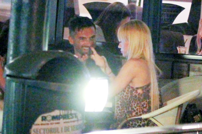 Anda Adam s-a văzut la o cină cu fostul iubit al prietenei sale Fotografii: CAPS