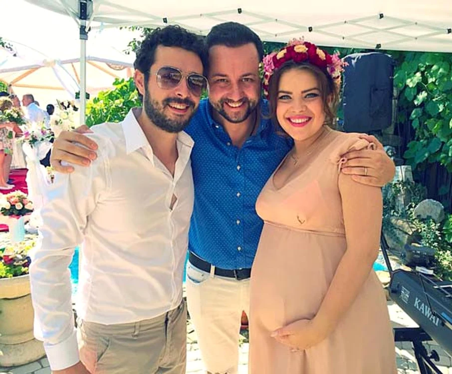 Marius Moga și Bianca Lăpuște s-au cununat civil la 25 iunie, la Alba Iulia. La eveniment au participat doar familiile și câțiva prieteni apropiați, printre care și Cătălin Măruță 