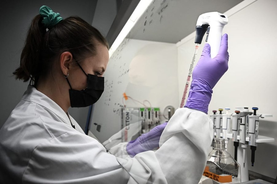 Politico: Adevăratul motiv pentru care industria medicamentelor din Europa este pe moarte