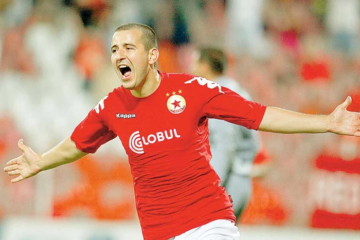 
    Ianis Zicu va bifa, la Petrolul, a 11-a  echipă din carieră  