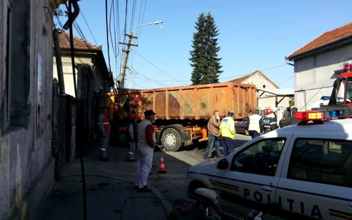 Accident de pe strada Titulescu din Lugoj FOTO: redesteptarea.ro