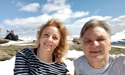 Mihai Onilă și soția lui Laura au o piesă împreună