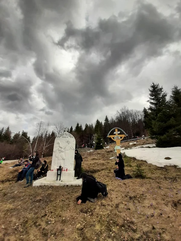 drumul crucii in straja foto dorin popa