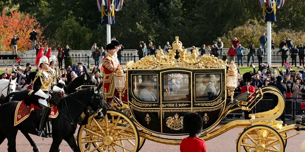 Diamond Jubilee State Coach Caleașca de stat de la Jubileul de diamant al reginei Foto AFP 1 jpg
