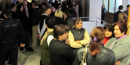 Finanţiştii au reluat astăzi protestele