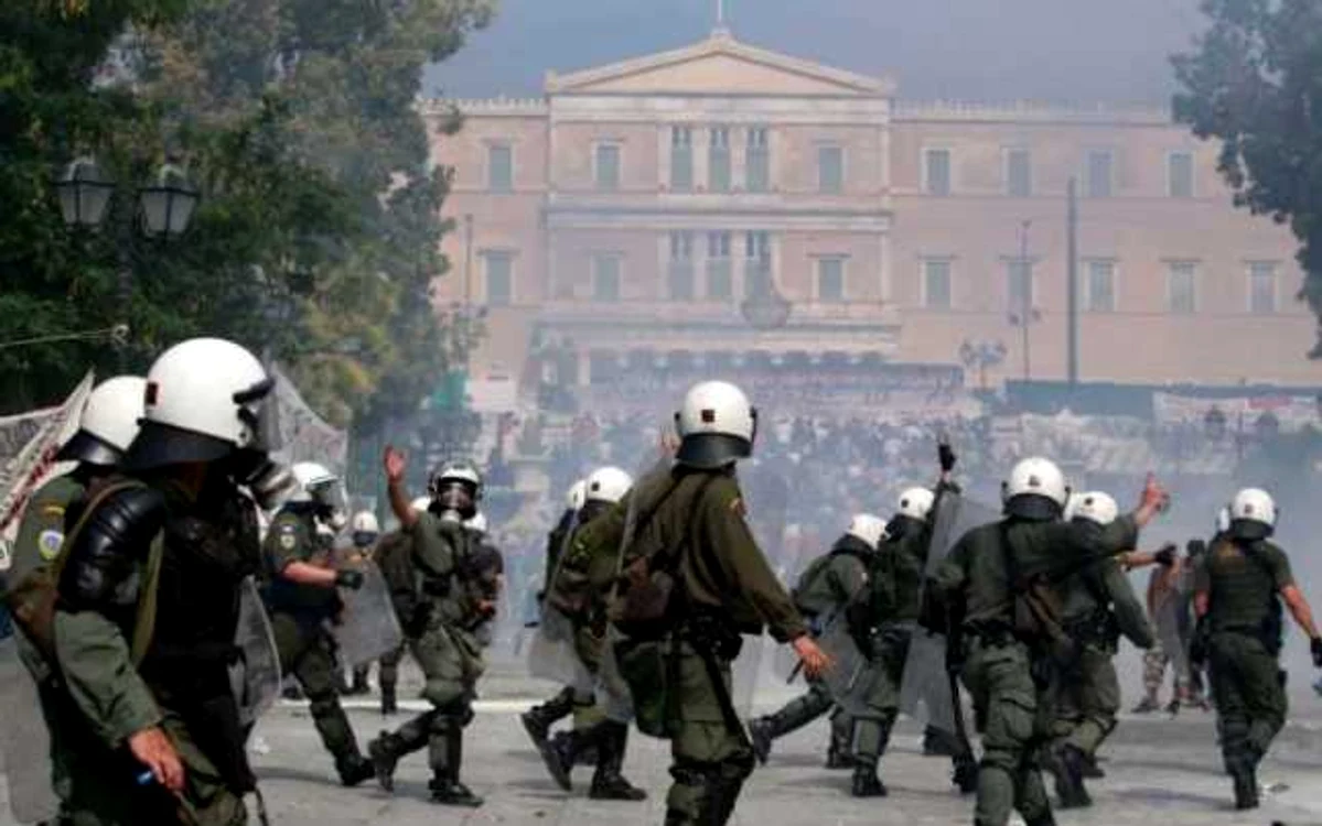 Proteste violente în Grecia au avut loc şi în iunie