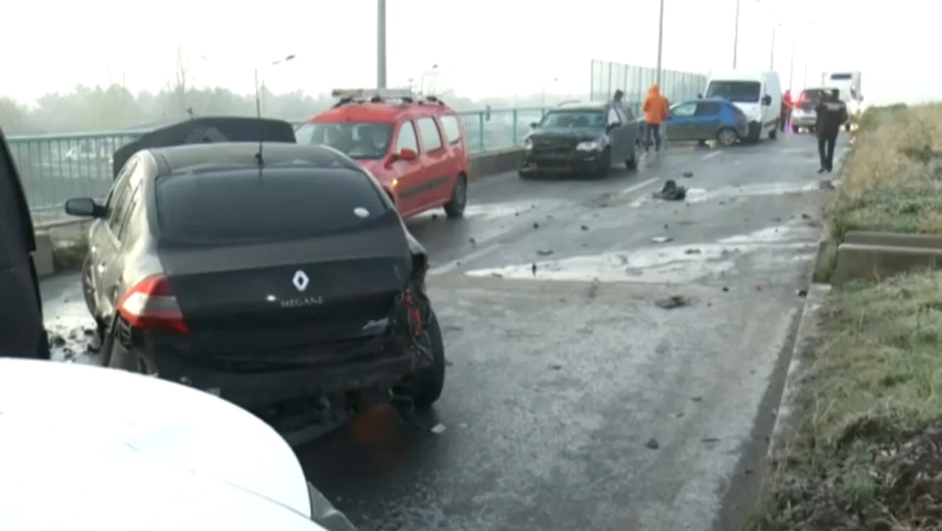 
    Accidentul a avut loc pe strada Iuliu Hațieganu, între șoseaua Vitan Bârzești și Splaiul Unirii,captură Digi 24  