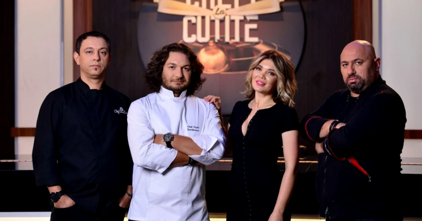 Chefii Sorin Bontea, Florin Dumitrescu şi Cătălin Scărlătescu, alături de Gina Pistol, prezentatoarea emisiunii, revin la Antena 1 cu al doilea sezon „Chefi la cuţite“ FOTO Antena 1