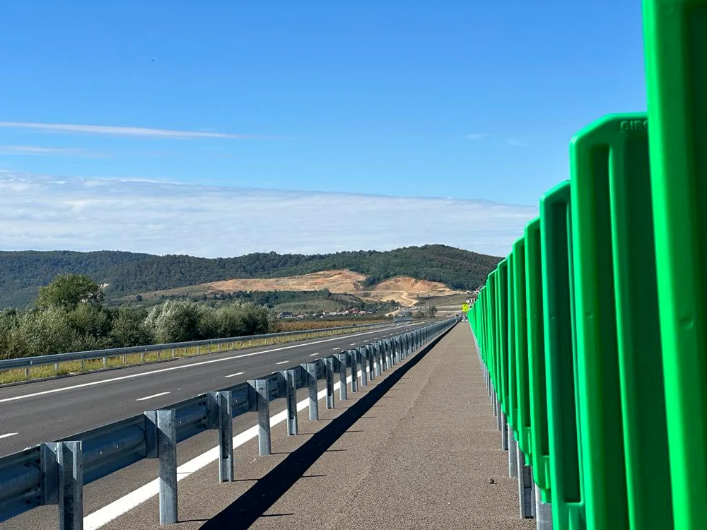 Tronsonul are o lungime de 27 de kilometri