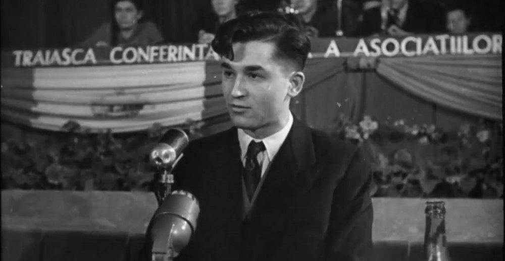 Imagini rare cu Ion Iliescu la 27 de ani. Cum arăta controversatul fost președinte al României în 1957 VIDEO 