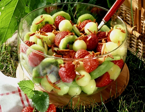 salata de fructe jpeg