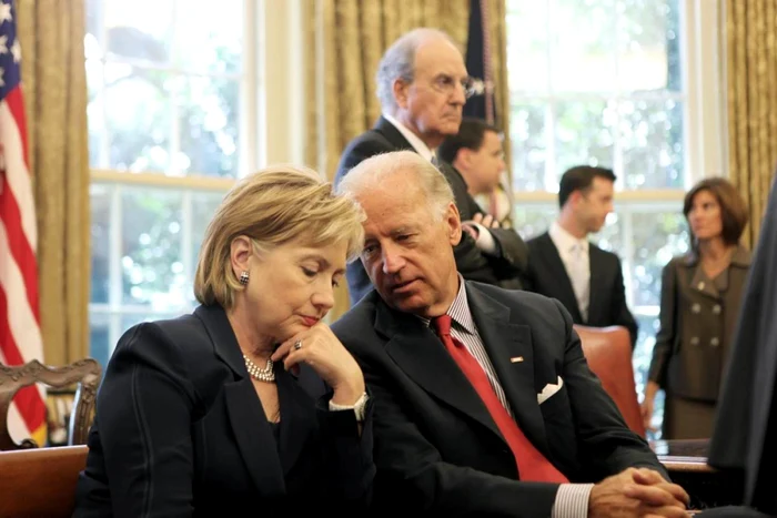 Discuţie între Hillary Clinton şi Joe Biden FOTO EPA