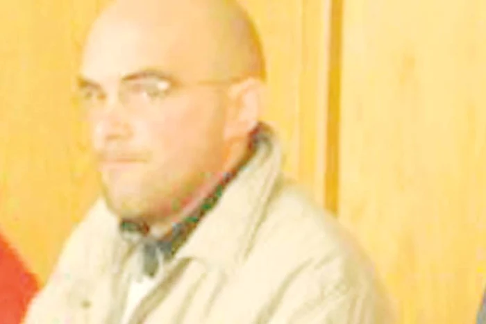 Septembrie 2009. Mai mulţi hoţi „mascaţi” au furat din maşina de transport valori 4 milioane de lei