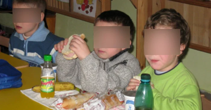 Botoşani: Mâncare de la restaurant pentru orfani