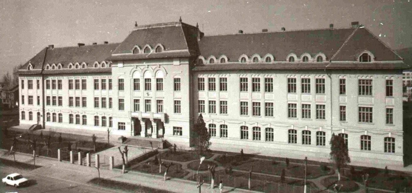 Liceul Horea, Cloşca şi Crişan din Alba Iulia, primul liceu românesc din Transilvania după Unire/Foto: hcc.ro