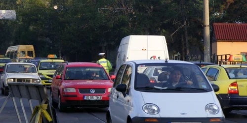 Trafic înregunat pe străzi, din cauza spargerilor ilegale