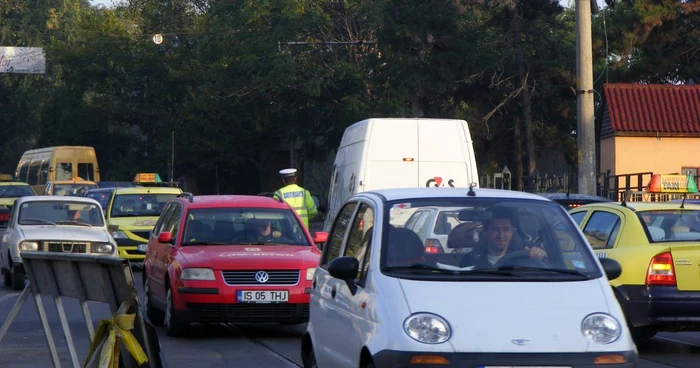 Trafic înregunat pe străzi, din cauza spargerilor ilegale