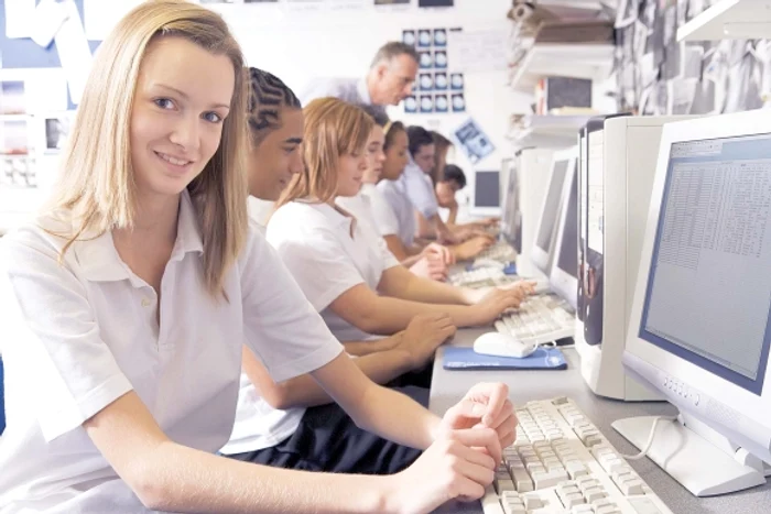 Elevii vor studia un an în Statele Unite