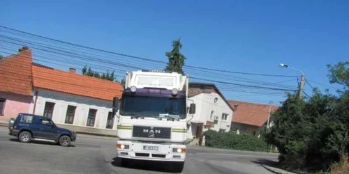 Drumarii au intervenit cu utilajele de deszăpezire 