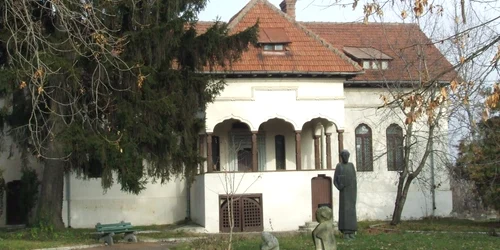 Târgovişte:  Primul text românesc, la Muzeul Tiparului