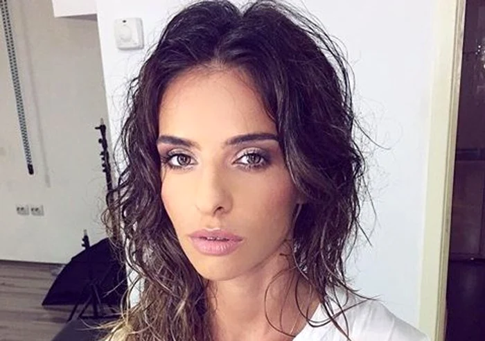 Melina lansează primul ei albumFoto Marooni