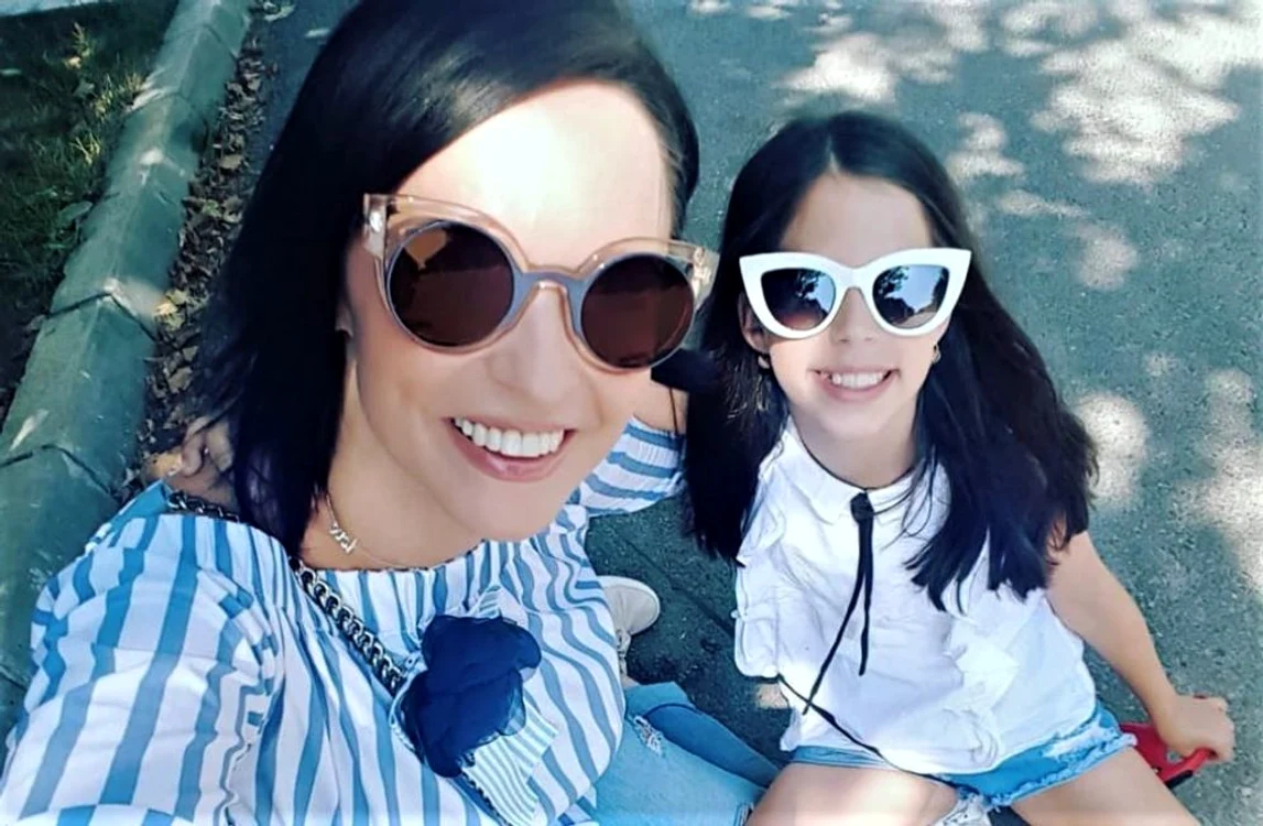 1 andreea marin si violeta jpg jpeg