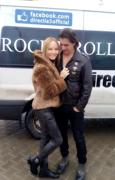 Octavia şi Marian Ionescu petrec weekend-ul de miere în turneul Direcţia 5