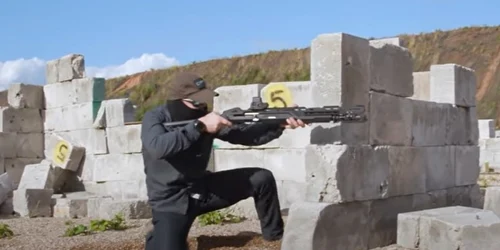 MP-155 Ultima arma Kalasnikov pentru hipsteri Captura YouTube