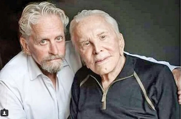 Michael Douglas alături de tatăl său, celebrul Kirk Douglas
