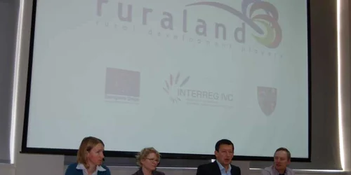 Delegaţia suedeză a susţinut ieri o conferinţă de presă