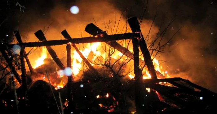 Incendiu în Sulina (foto arhivă)