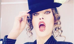 iulia albu critici laura cosoi jpeg