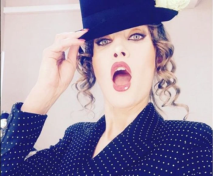 Iulia Albu a criticat modul în care Laura își fotografiază fetița Foto: Instagram