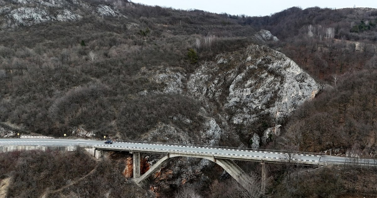 Starea în care se află cel mai înalt viaduct rutier după 60 de ani provoacă îngrijorare