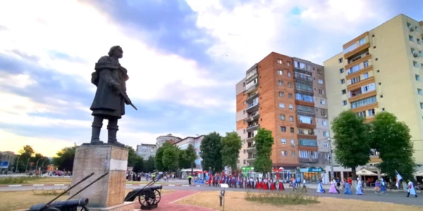 ioan de hunedoara statuie in hunedoara foto daniel guta